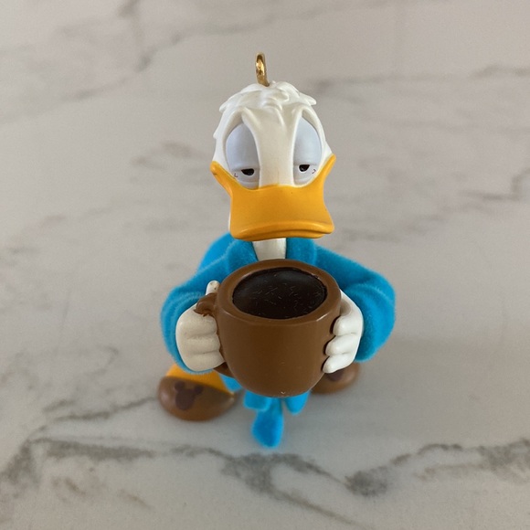 2010 Donald's Wake-up Cup Hallmark Ornament - Picture 7 of 13